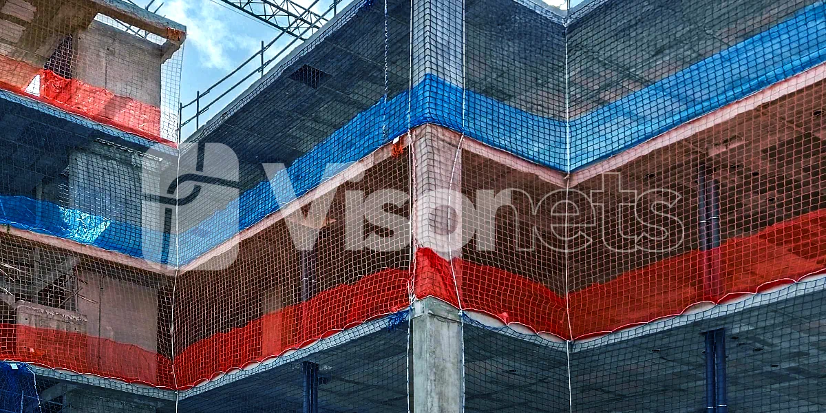Visornets Filets de sécurité verticaux Type U bâtiment chantier - Fermeture périmétrique - VISOR FALL ARREST NETS